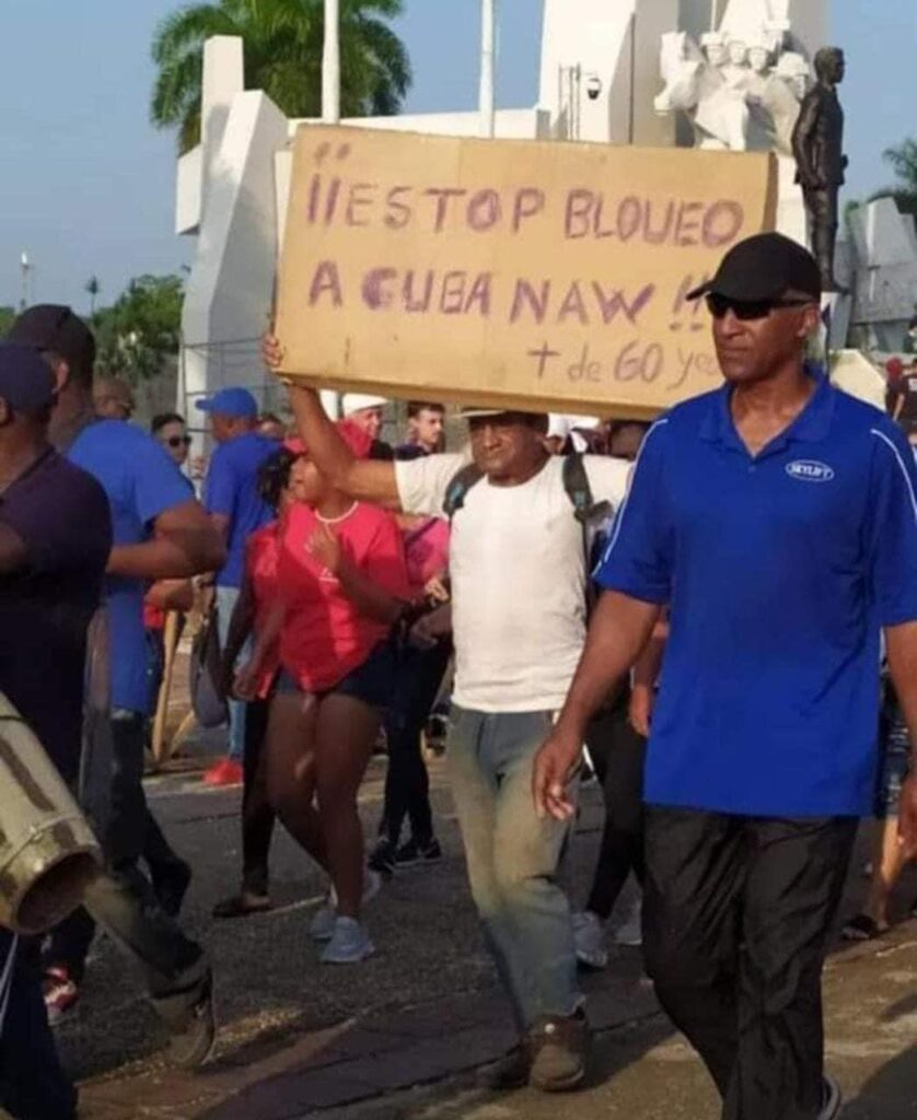 Desfile-1ro de mayo-Cuba