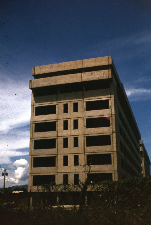 Uno de los edificios de ocho plantas construidos por Gilberto Seguí en Santiago de Cuba 