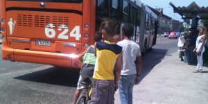Niños en una calle de La Habana